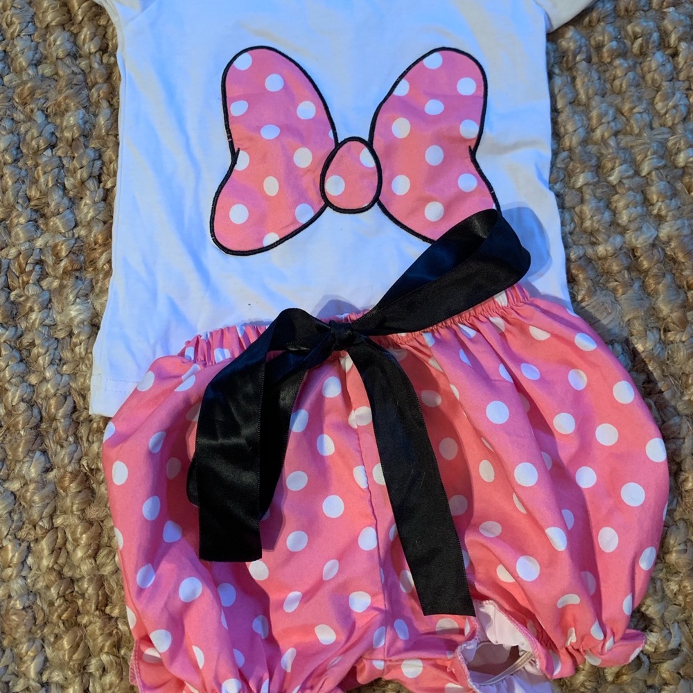 Minnie Mouse now shirt and shorts